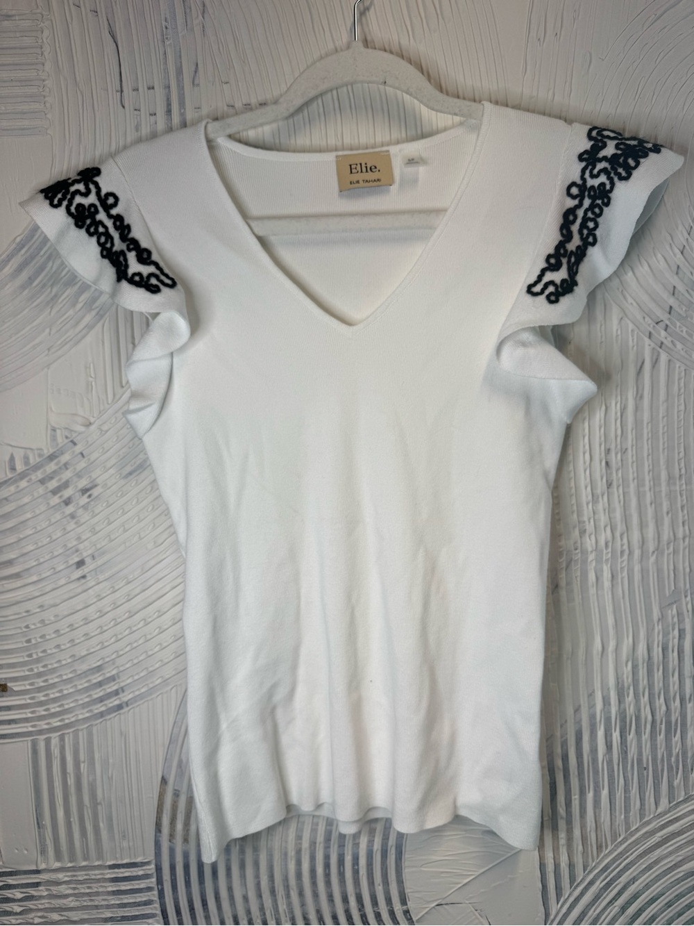 Elie Tahari White V-Neck Ruffle Sleeve Tank with Black Embroidery